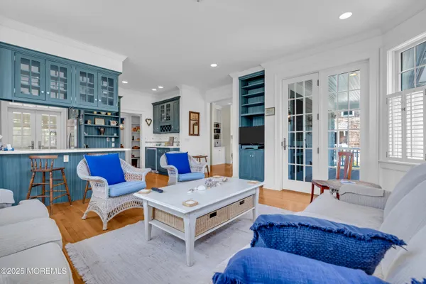 $9,500,000 | 634-640 East Avenue, Bay Head, NJ 08742