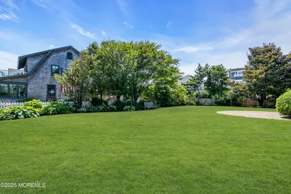 $9,500,000 | 634-640 East Avenue, Bay Head, NJ 08742