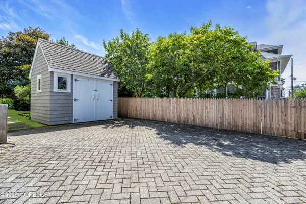 $9,500,000 | 634-640 East Avenue, Bay Head, NJ 08742