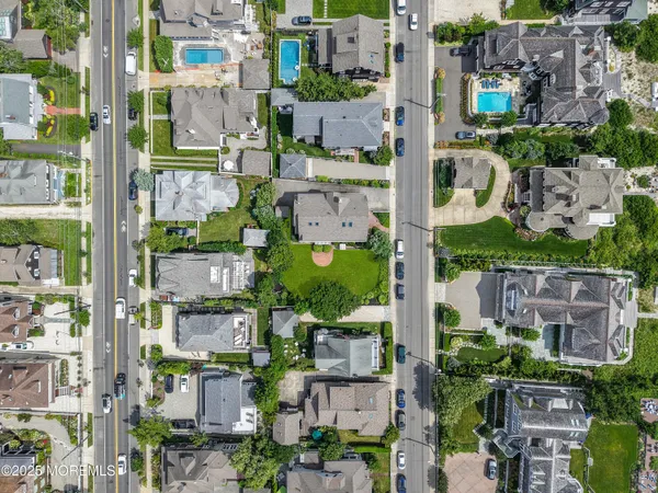 $9,500,000 | 634-640 East Avenue, Bay Head, NJ 08742
