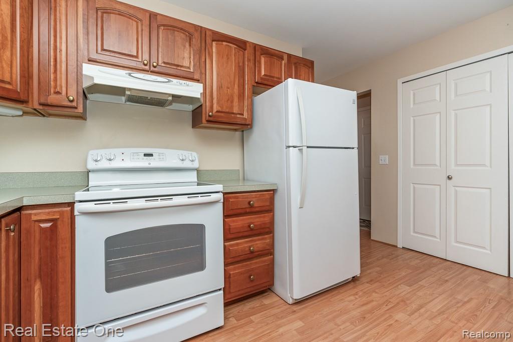 1242 Kings Cove Court Rochester, MI 48306 - Photo 8 of 22 1242 Kings Cove Ct_MLS-010.jpg