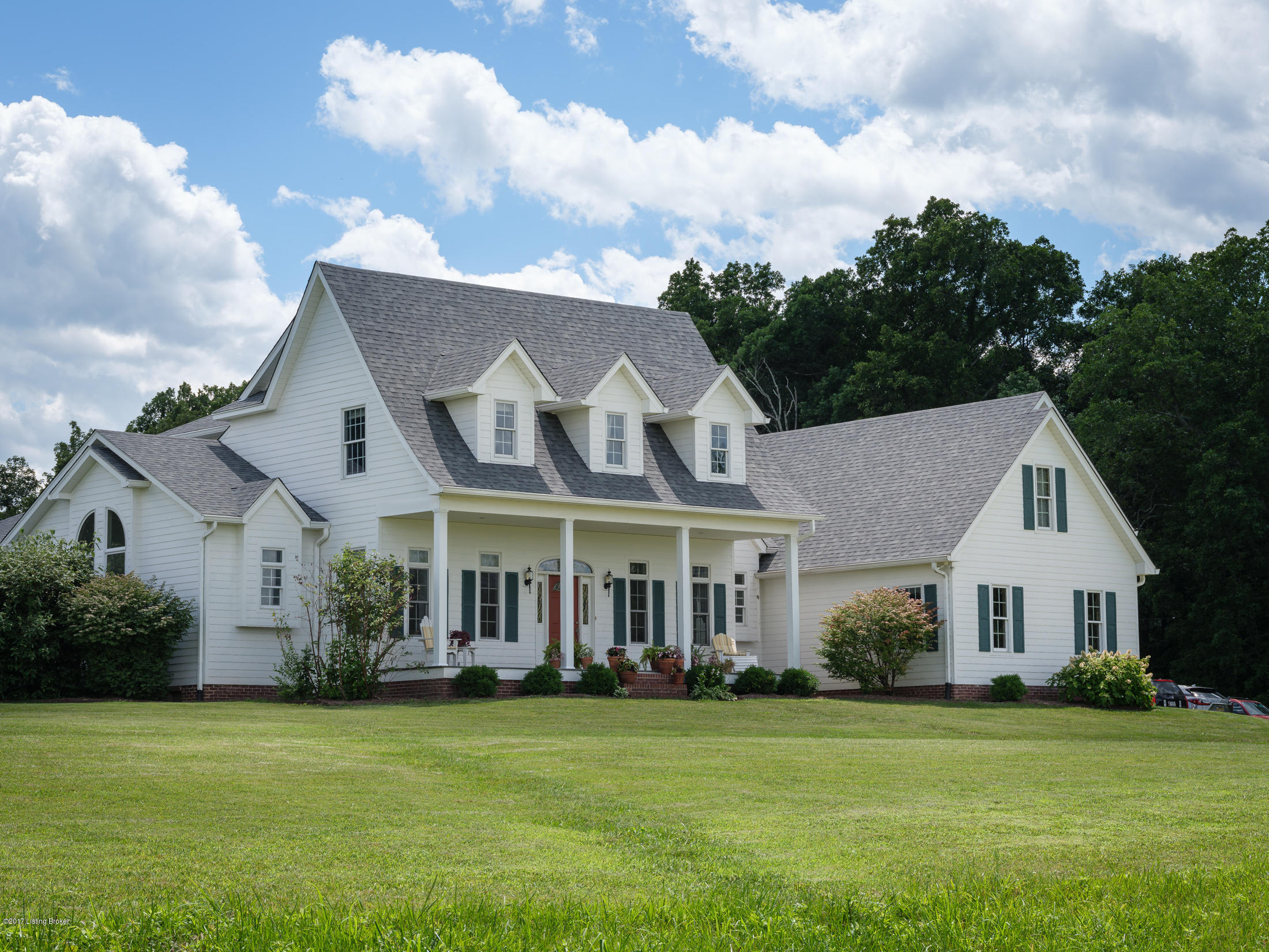 Drive into complete privacy and relaxation.