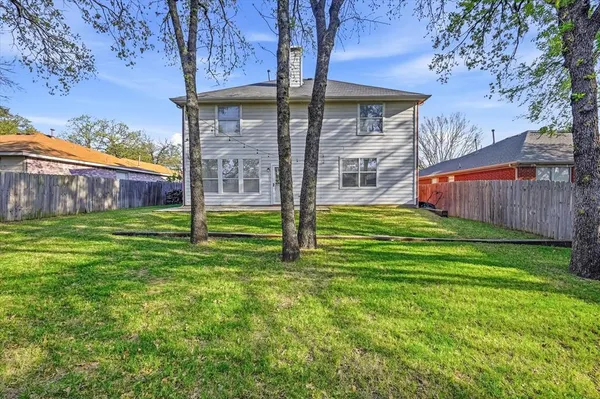 $395,000 | 2816 Memorial Drive, Denton, TX 76210