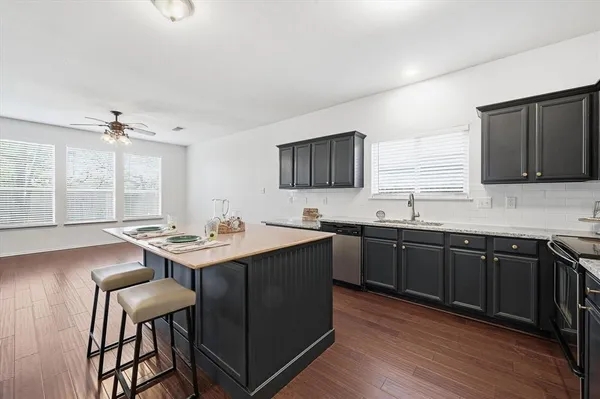 $395,000 | 2816 Memorial Drive, Denton, TX 76210