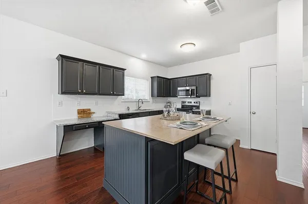 $395,000 | 2816 Memorial Drive, Denton, TX 76210