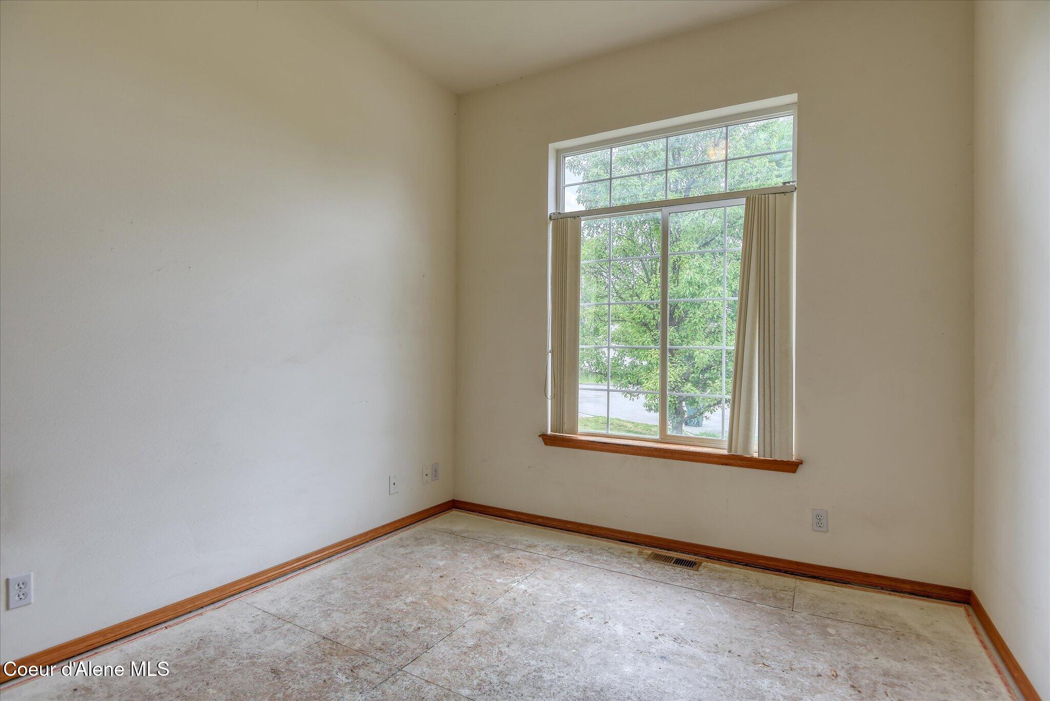 2513 West Timberlake Loop Coeur D'Alene, ID 83815 - Photo 15 of 31 17-129014805