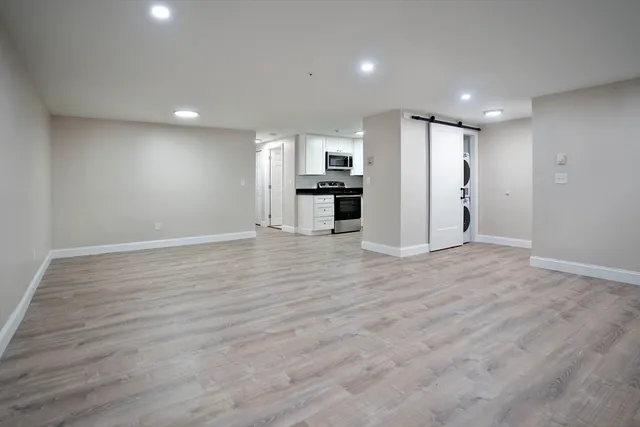 $2,750 | 22 Presidential Drive, Unit 1, Quincy, MA 02169