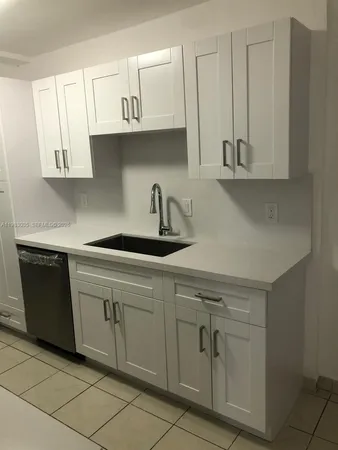 $2,250 | 1200 Northeast Miami Gardens Drive, Unit 820W, Miami, FL 33179