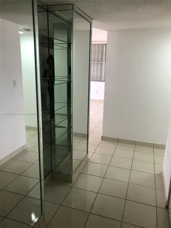 $2,250 | 1200 Northeast Miami Gardens Drive, Unit 820W, Miami, FL 33179