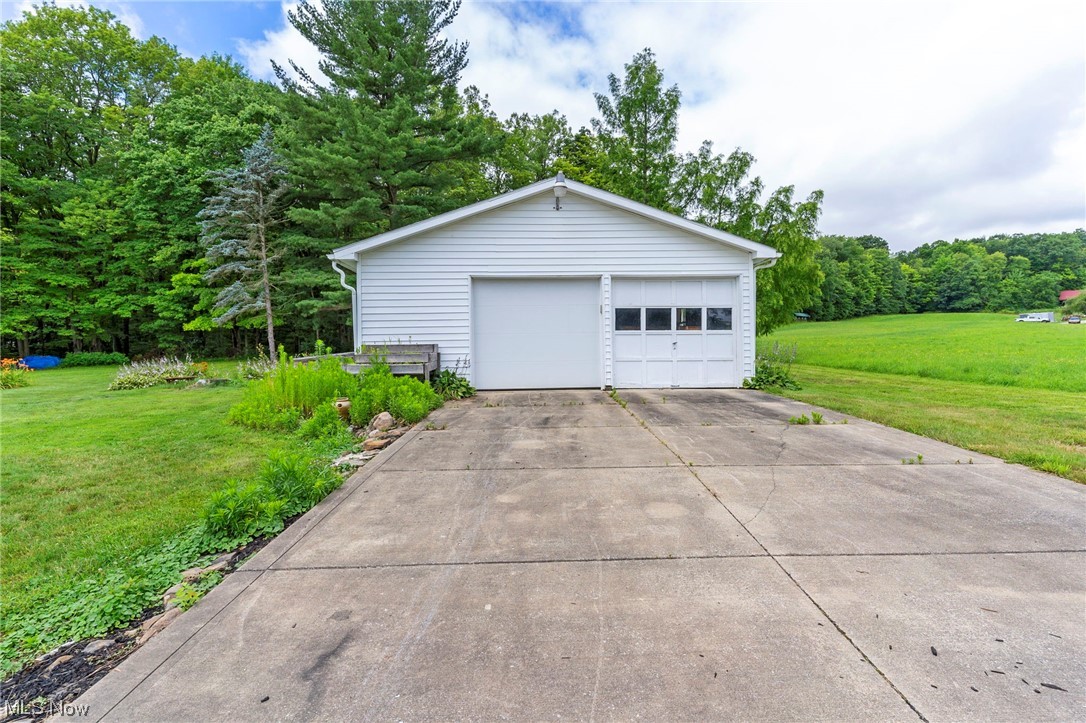 17526 Old State Road Middlefield, OH 44062 - Photo 14 of 23