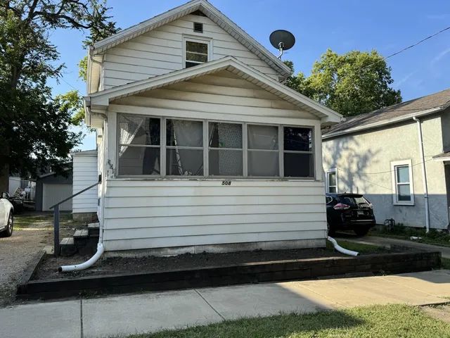 $114,900 | 508 West Grove Street, Bloomington, IL 61701