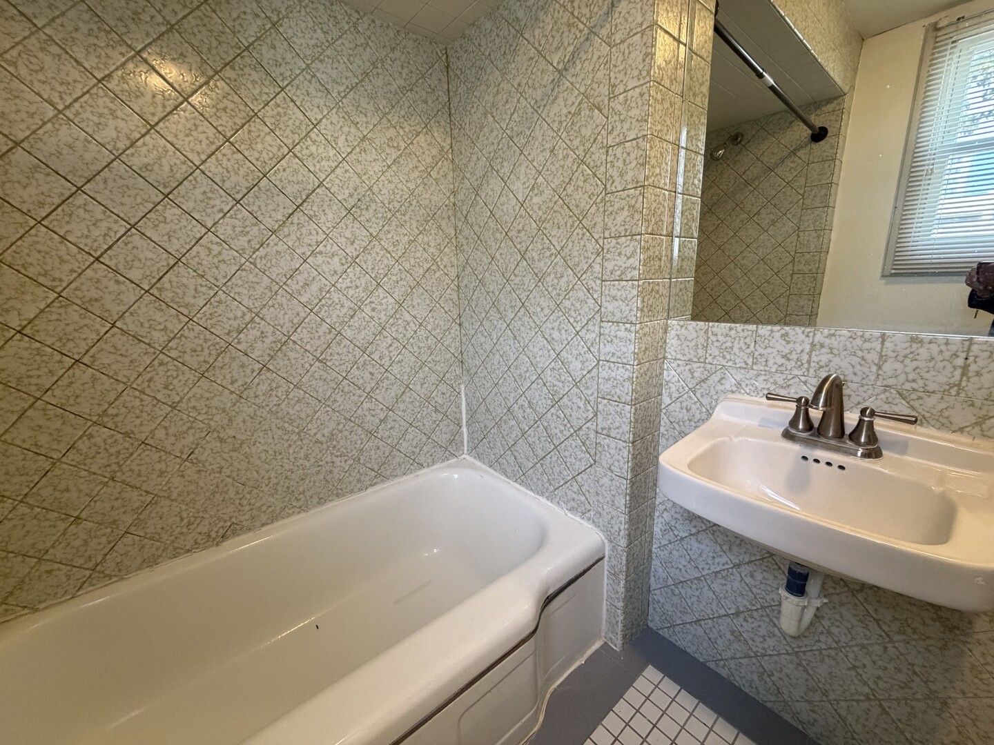 508 West Grove Street Bloomington, IL 61701 - Photo 13 of 29