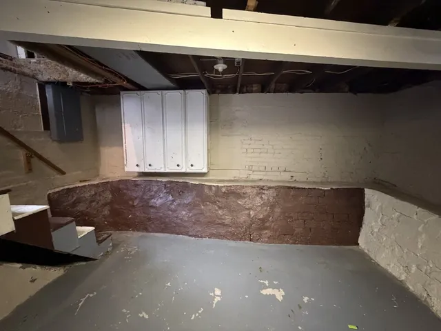 $104,900 | 508 West Grove Street, Bloomington, IL 61701