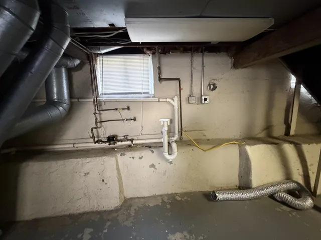 $104,900 | 508 West Grove Street, Bloomington, IL 61701