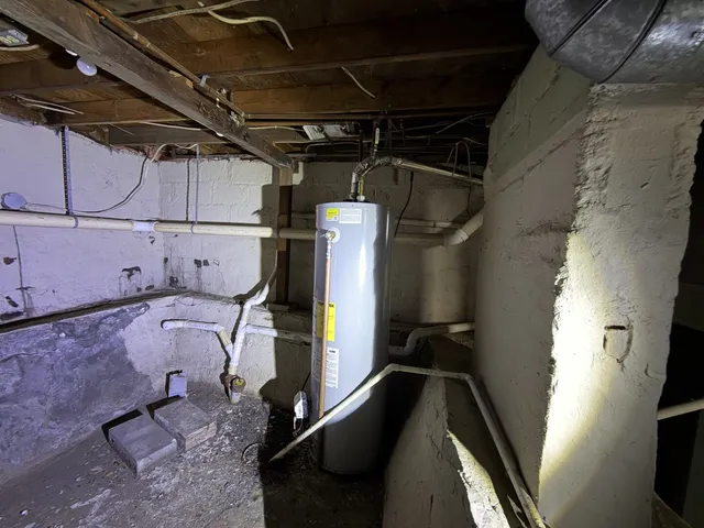 $104,900 | 508 West Grove Street, Bloomington, IL 61701