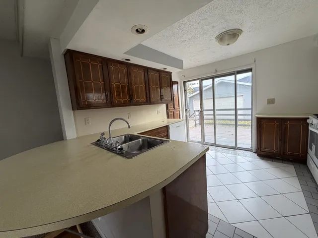 $104,900 | 508 West Grove Street, Bloomington, IL 61701