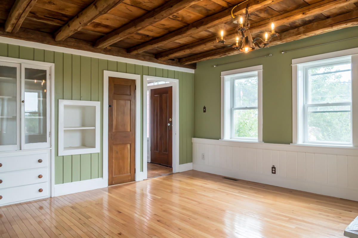 11 Old South Freeport Road Freeport, ME 04032 - Photo 11 of 45 12-Dining room (1 of 3)