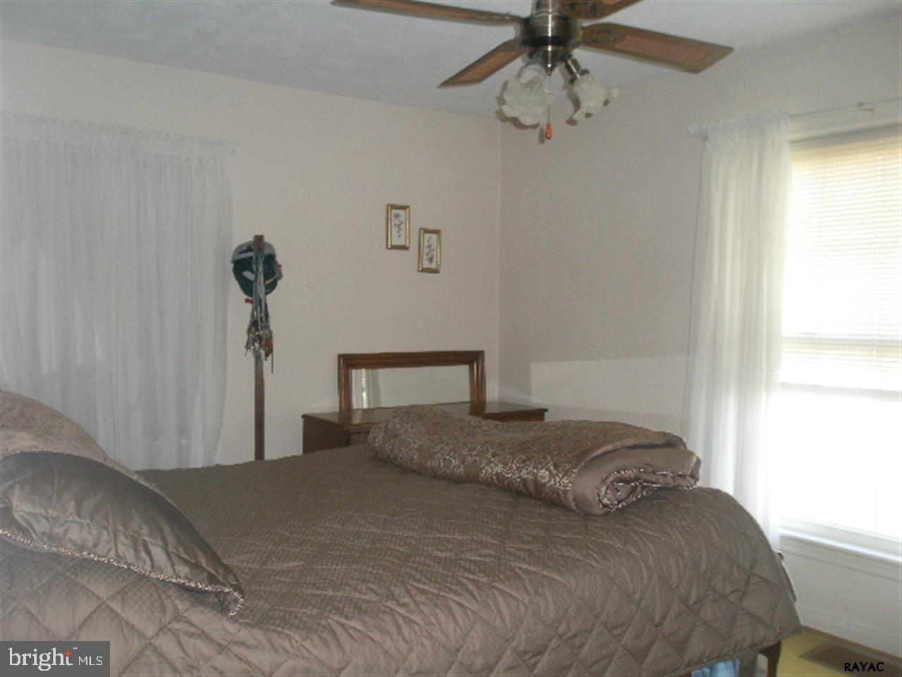 2400 Sunset Road York, PA 17406 - Photo 20 of 24 Gallery Image 20