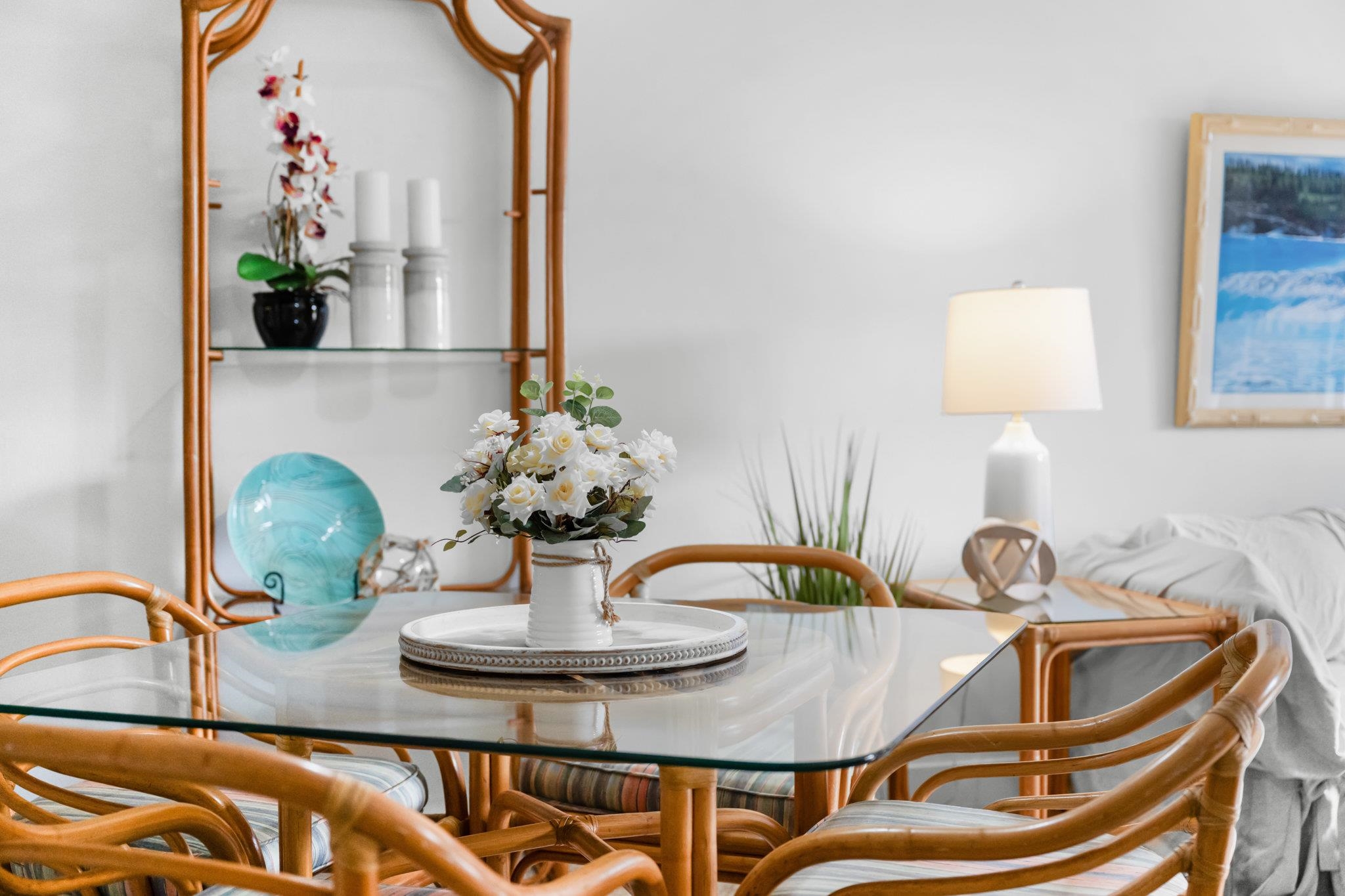 4242 Lower Honoapiilani Road, Unit E304 Lahaina, HI 96761 - Photo 12 of 34 a view of a dining room with furniture