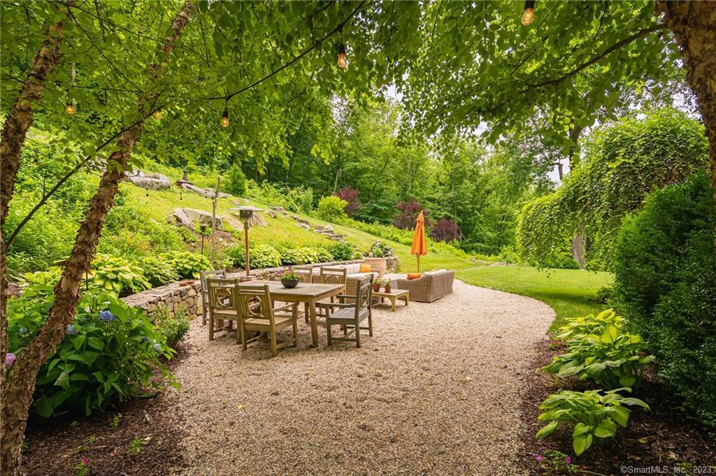 260 White Deer Rocks Road Woodbury, CT 06798 - Photo 11 of 40