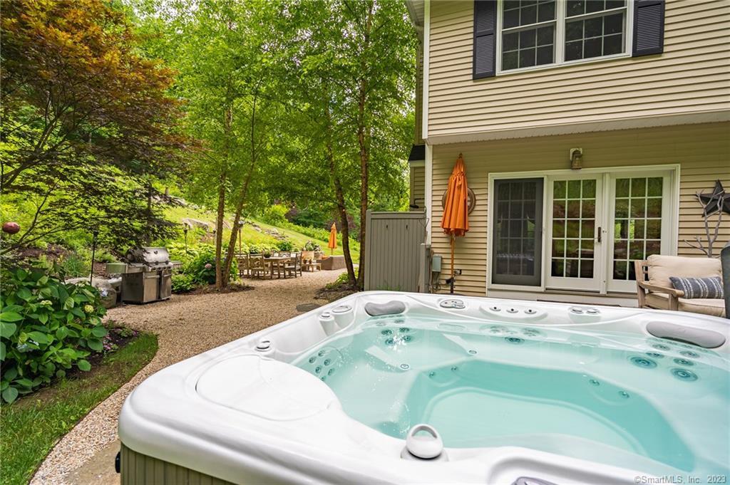 260 White Deer Rocks Road Woodbury, CT 06798 - Photo 13 of 40