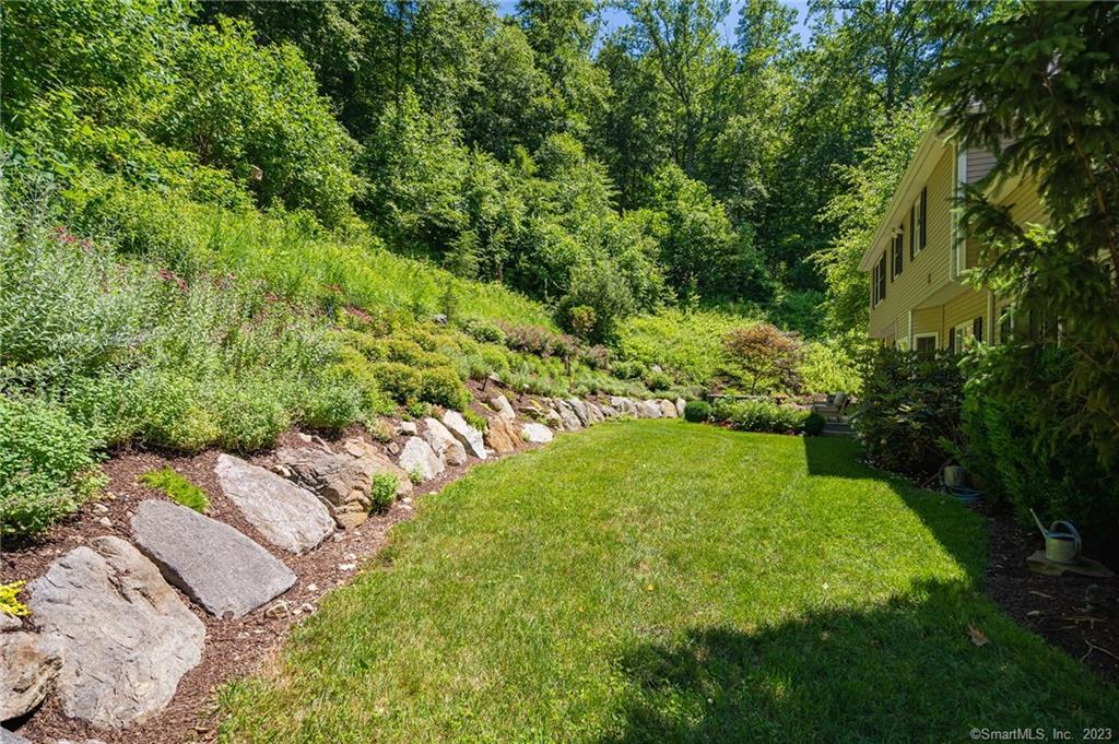 260 White Deer Rocks Road Woodbury, CT 06798 - Photo 18 of 40