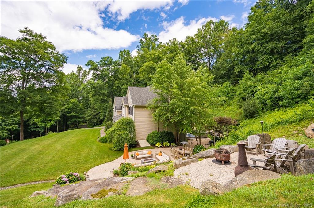 260 White Deer Rocks Road Woodbury, CT 06798 - Photo 4 of 40