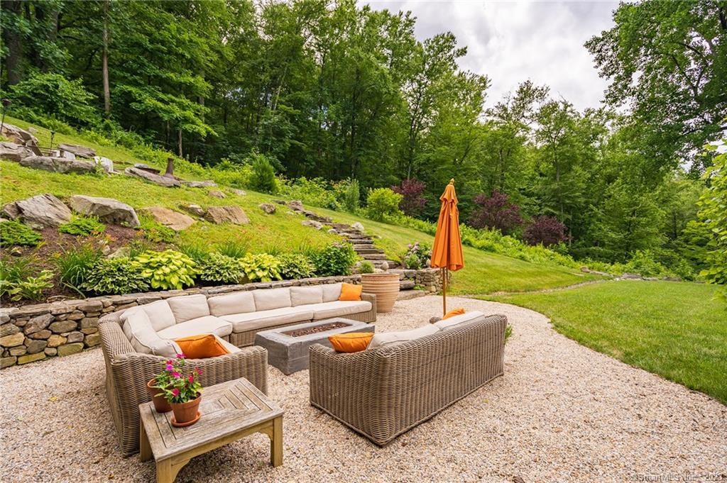 260 White Deer Rocks Road Woodbury, CT 06798 - Photo 6 of 40