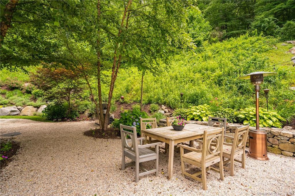 260 White Deer Rocks Road Woodbury, CT 06798 - Photo 9 of 40