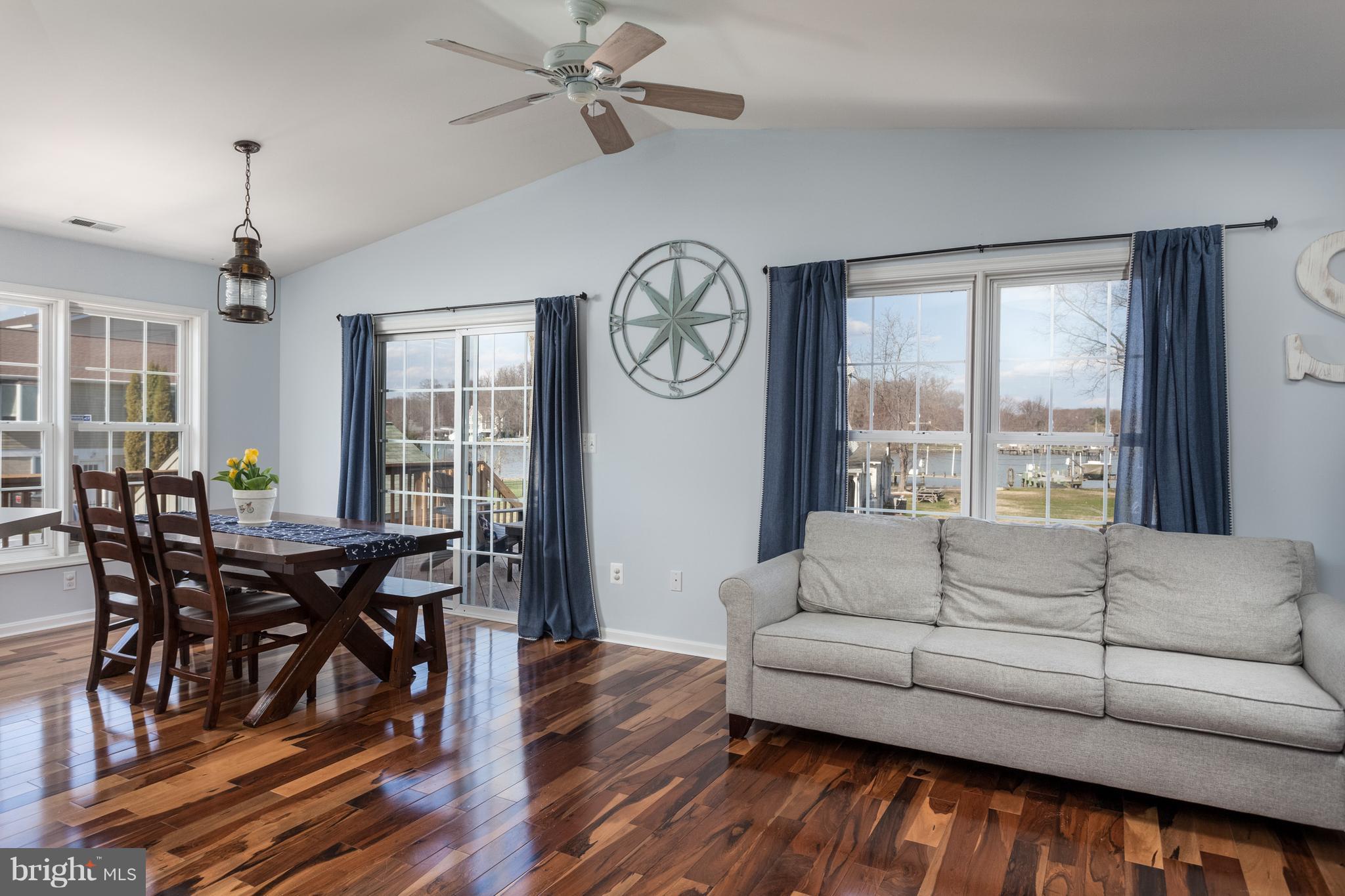 721 Seneca Garden Road Baltimore, MD 21220 - Photo 15 of 30 Living Room