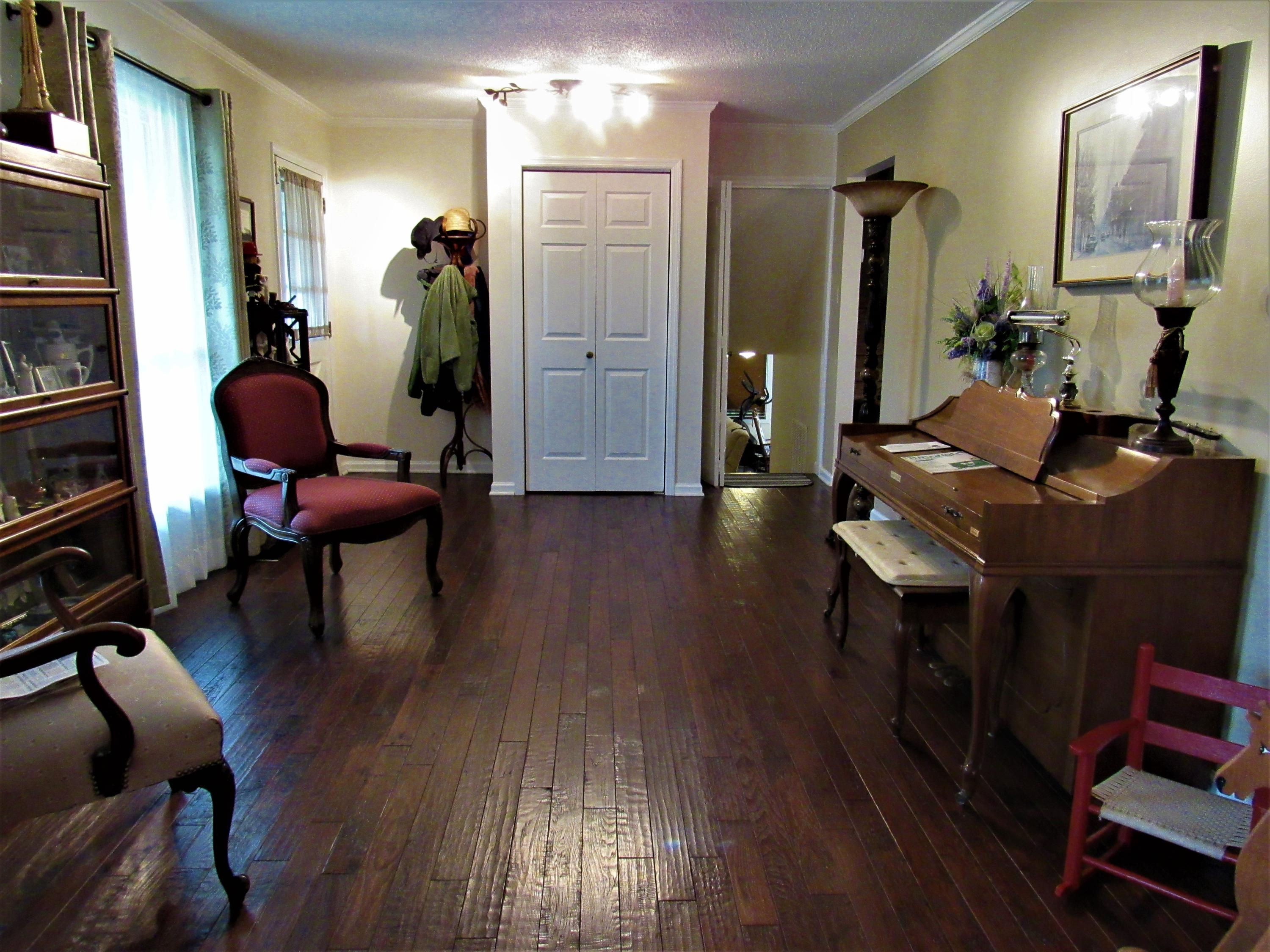 245 Briarcliff Avenue Oak Ridge, TN 37830 - Photo 18 of 31 IMG_5967