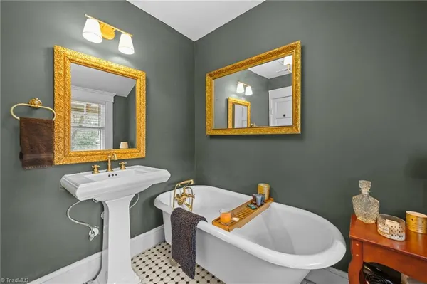 $400,000 | 1224 West 1st Street, Winston-Salem, NC 27101