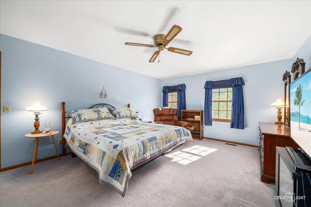 $450,000 | 135 Chesterfield Drive, Oswego, IL 60543