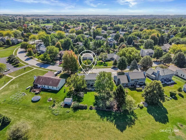 $450,000 | 135 Chesterfield Drive, Oswego, IL 60543