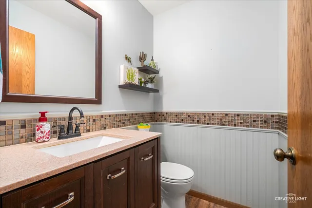 $450,000 | 135 Chesterfield Drive, Oswego, IL 60543