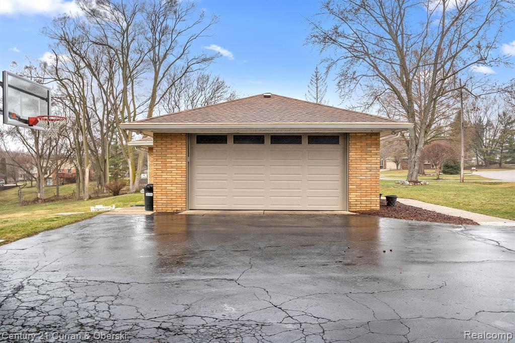 35765 Springvale Street Farmington Hills, MI 48331 - Photo 47 of 53