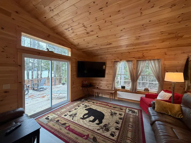 $499,000 | 327 White Point Estates Road, Lincoln, ME 04457