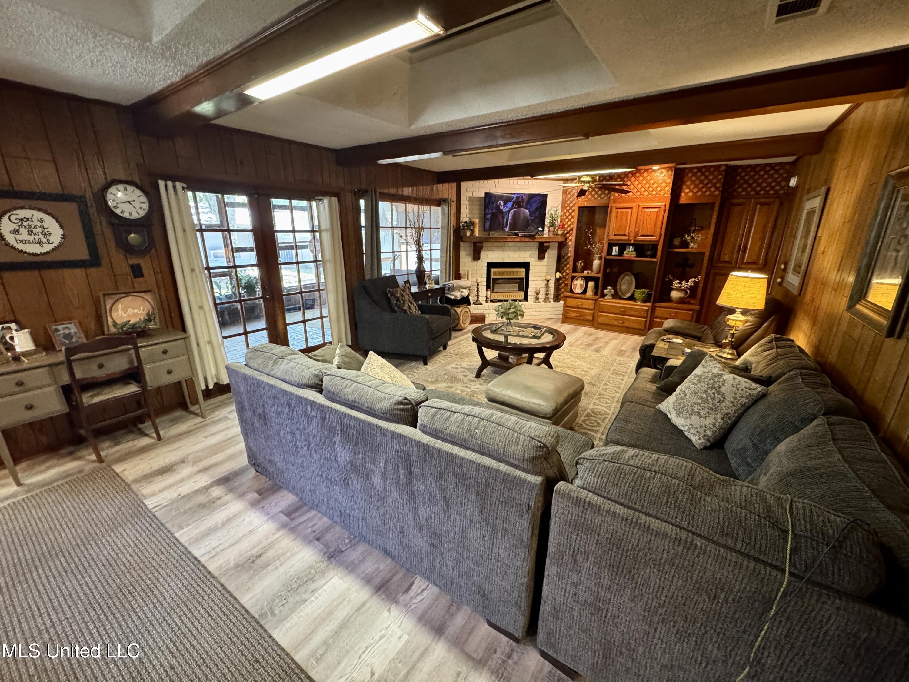 1009 Harvard Street Cleveland, MS 38732 - Photo 6 of 22 IMG_3636