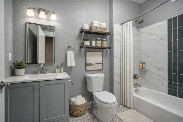 $3,995 | 156 North Tucker Street, Memphis, TN 38104