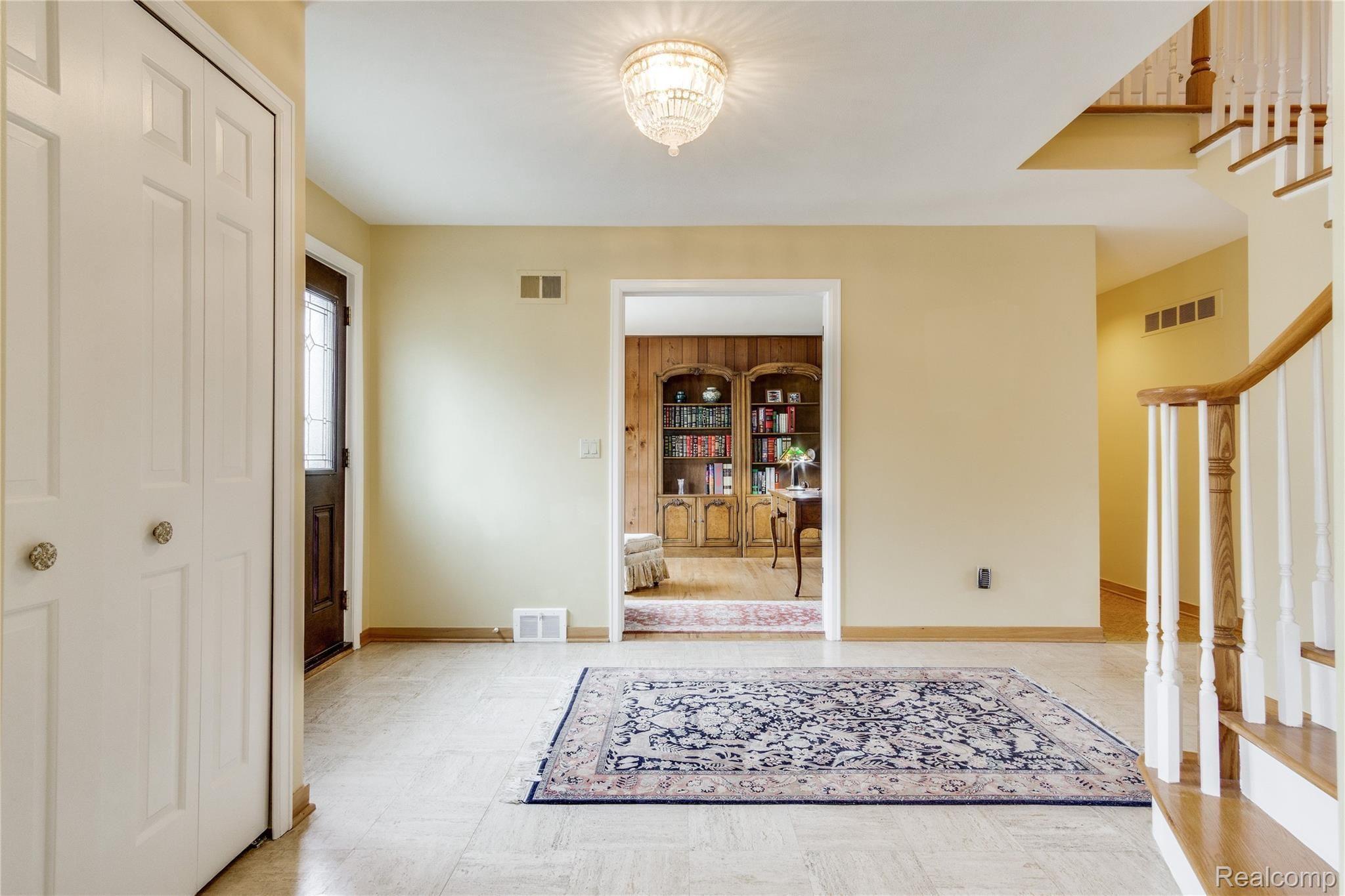 5381 Deep Wood Road Bloomfield Hills, MI 48302 - Photo 7 of 79 Interiors (2 of 45).jpg