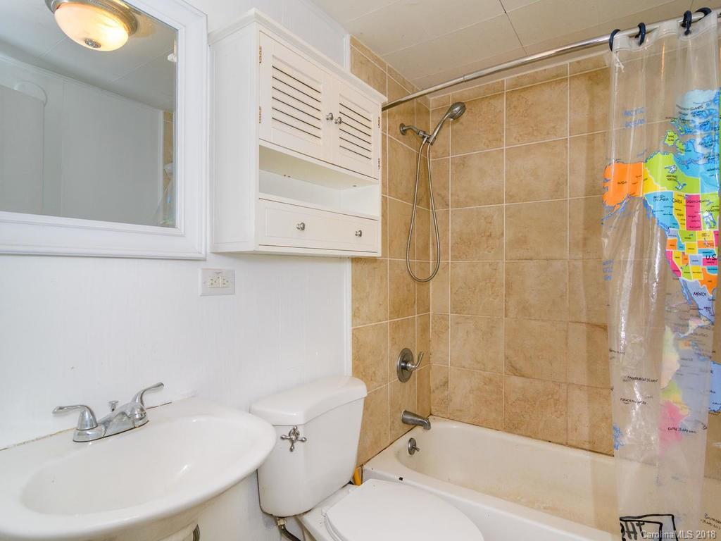 538 Deaverview Road, Unit B Asheville, NC 28806 - Photo 12 of 20 Gallery Image 12