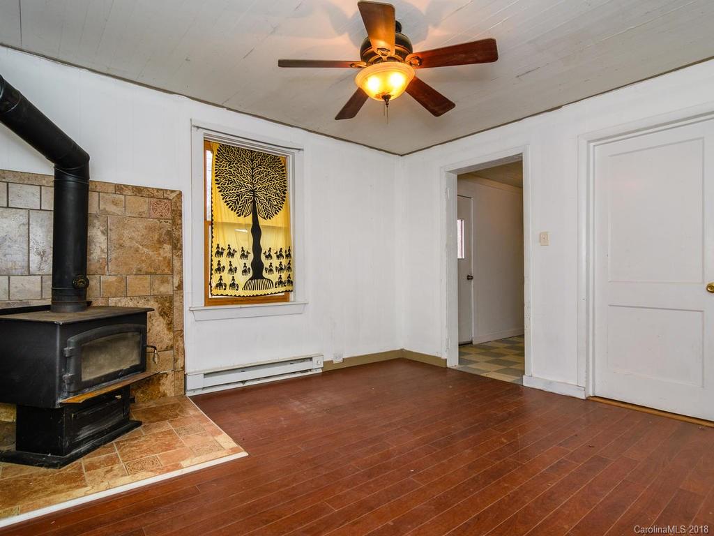 538 Deaverview Road, Unit B Asheville, NC 28806 - Photo 5 of 20 Gallery Image 5