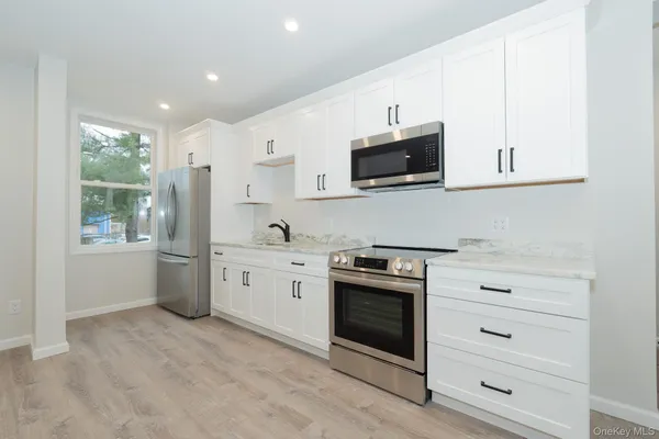 $1,650 | 220 Walsh Avenue, Unit 2, New Windsor, NY 12553