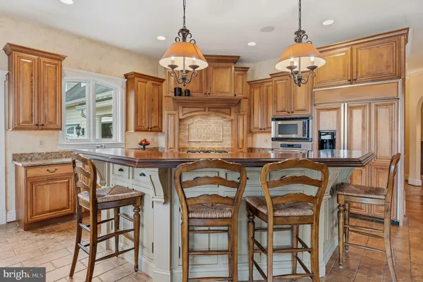 $2,350,000 | 6821 Koandah Gardens, Highland, MD 20777