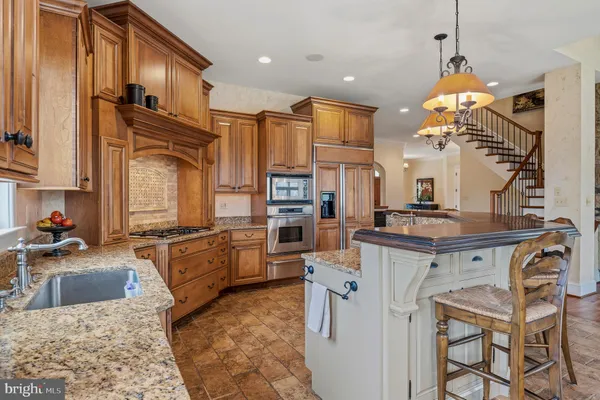 $2,350,000 | 6821 Koandah Gardens, Highland, MD 20777