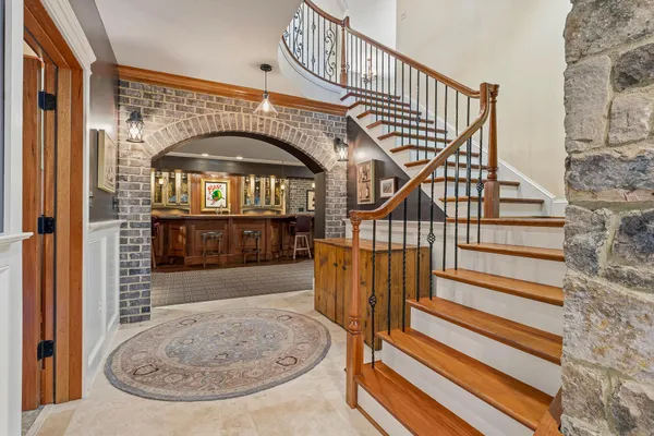 $2,350,000 | 6821 Koandah Gardens, Highland, MD 20777