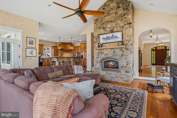 $2,350,000 | 6821 Koandah Gardens, Highland, MD 20777