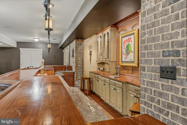 $2,350,000 | 6821 Koandah Gardens, Highland, MD 20777