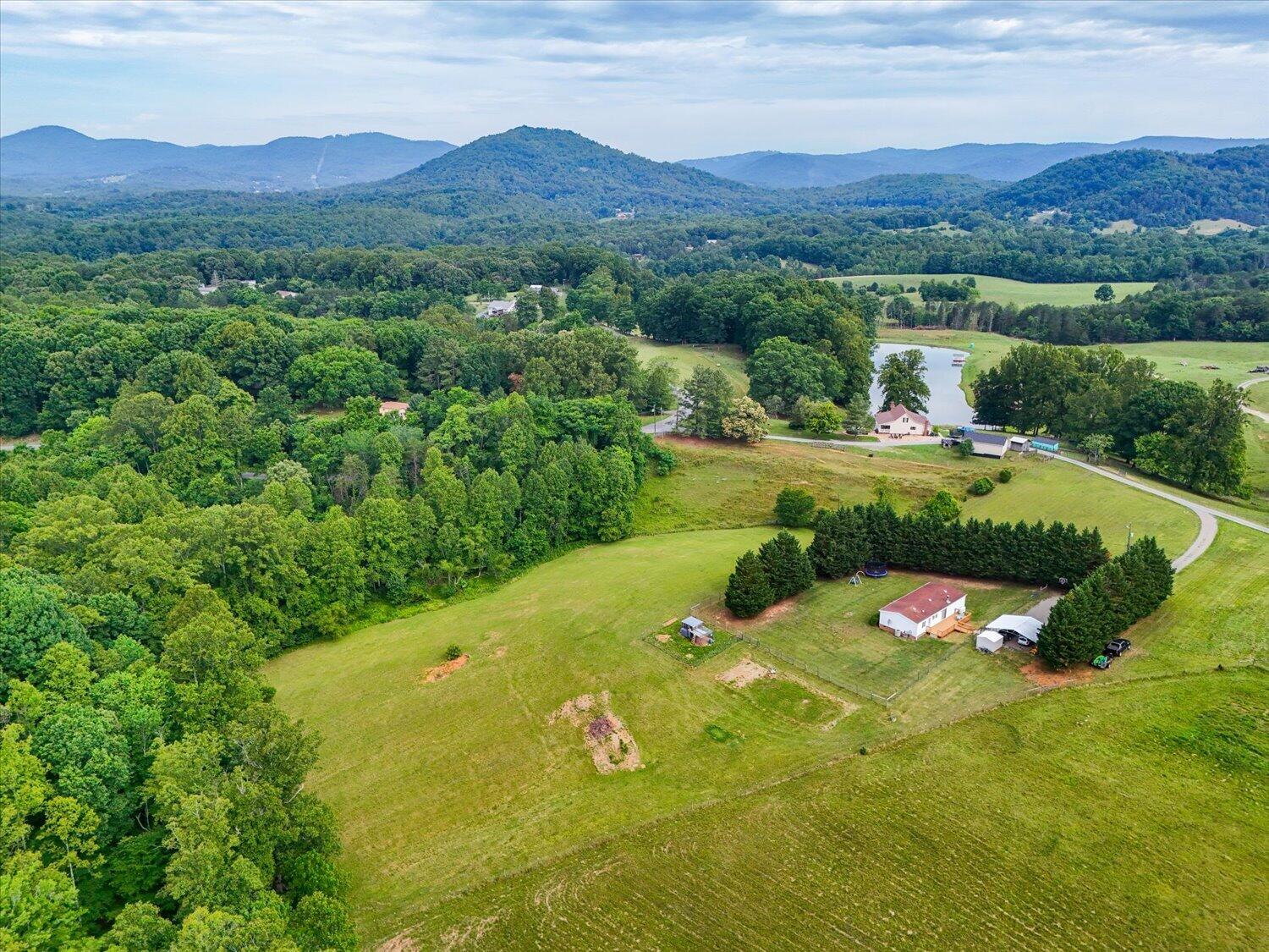 1107 Green Mountain Road Vinton, VA 24179 - Photo 33 of 41 32-1107 Green Mountain-32