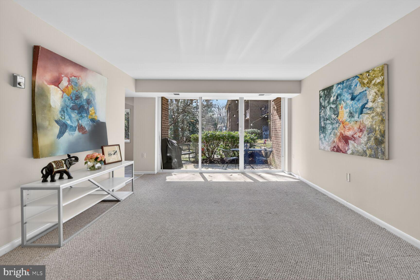 1407 Northgate Square, Unit 7/2C Reston, VA 20190 - Photo 3 of 47 Living Room